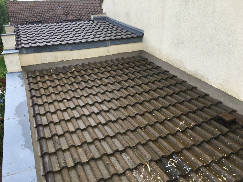 Toiture hydrofuge installation